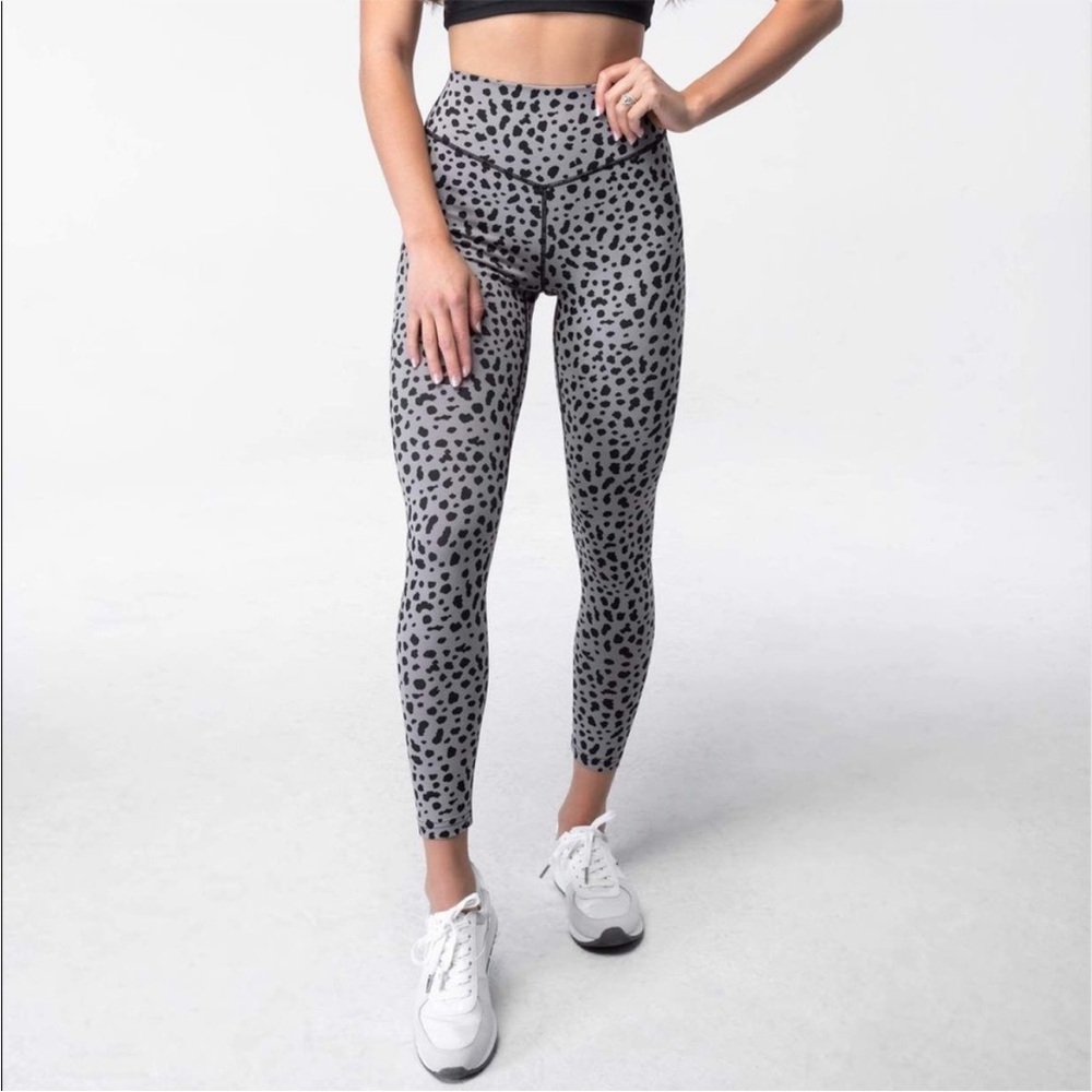Balance Athletica Vitality Ascend Leggings Sz M